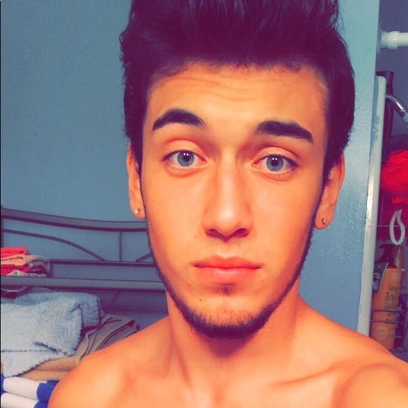 Meet your Posher, Tyler - Picture 1 of 1